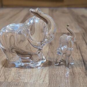Clear Glass Elephant Sculpture Set - Decorative Home Art